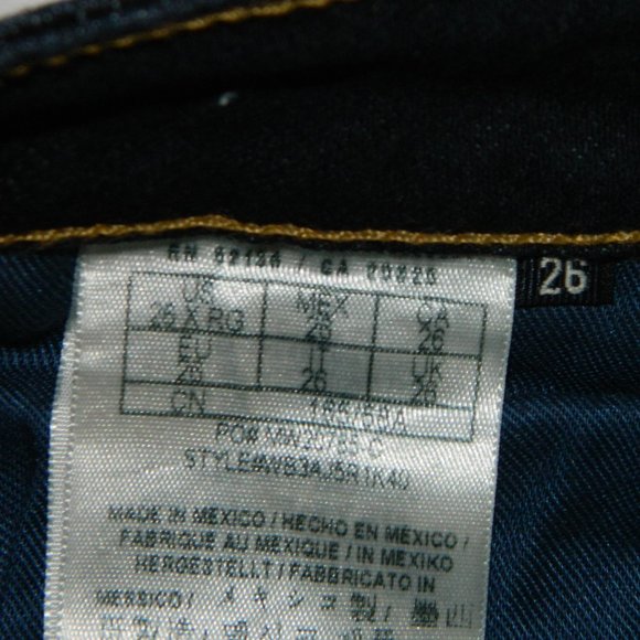 2 for/ $35 GUESS Dark Blue Mild Distressed Straight Leg Mid Rise Jeans Size 26 - Picture 11 of 11
